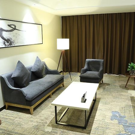 Zhi Hui Tang Feng Ze Hotel Csengtu Kültér fotó