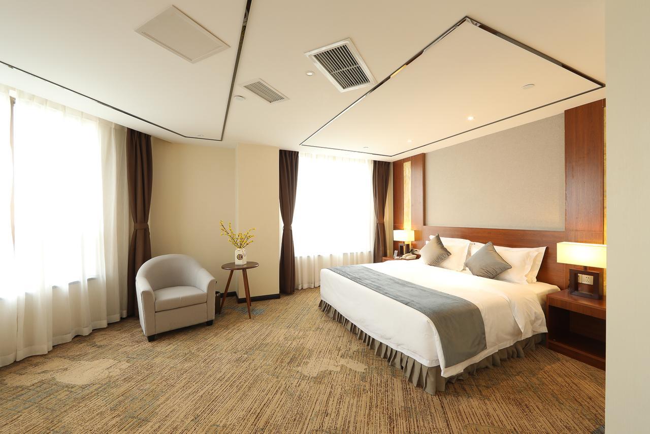 Zhi Hui Tang Feng Ze Hotel Csengtu Kültér fotó