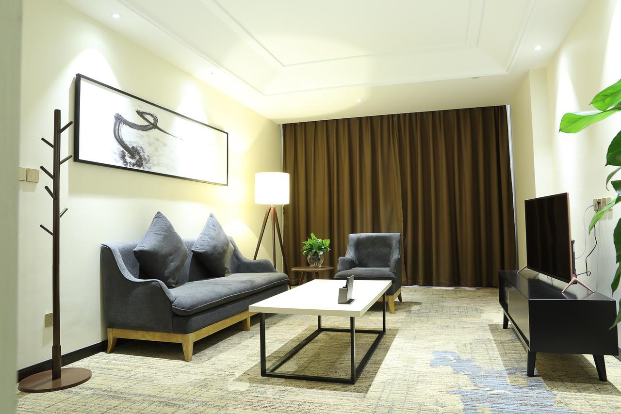 Zhi Hui Tang Feng Ze Hotel Csengtu Kültér fotó