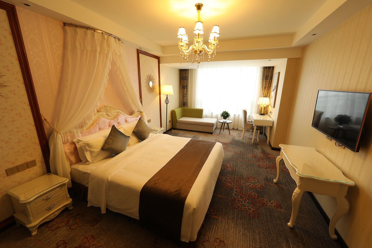 Zhi Hui Tang Feng Ze Hotel Csengtu Kültér fotó