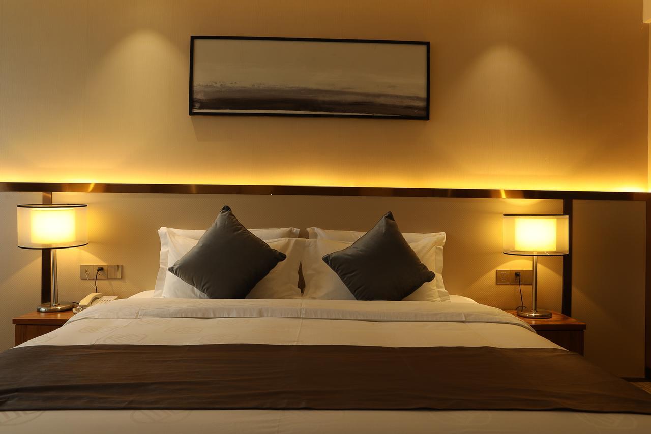 Zhi Hui Tang Feng Ze Hotel Csengtu Kültér fotó
