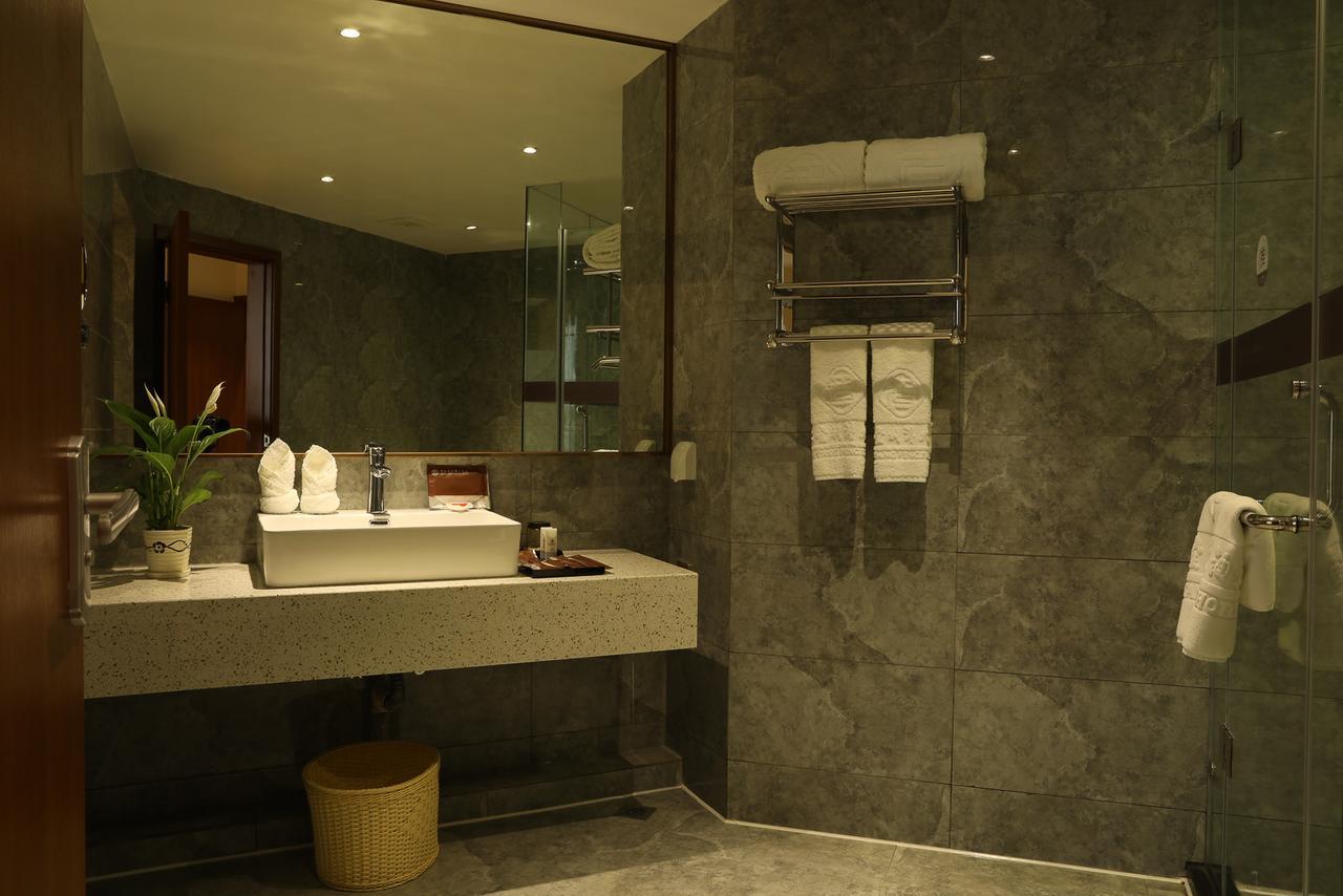 Zhi Hui Tang Feng Ze Hotel Csengtu Kültér fotó