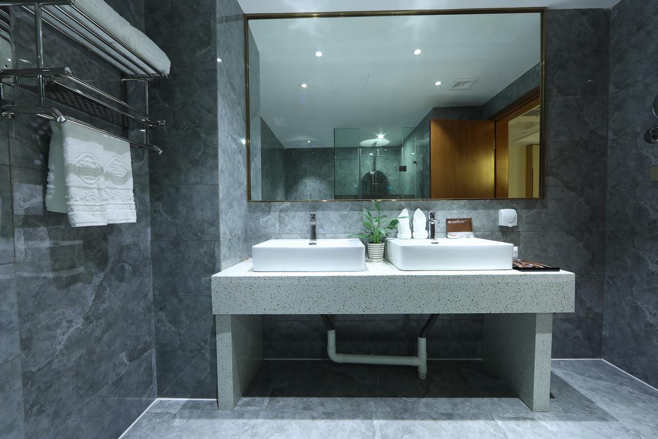 Zhi Hui Tang Feng Ze Hotel Csengtu Kültér fotó