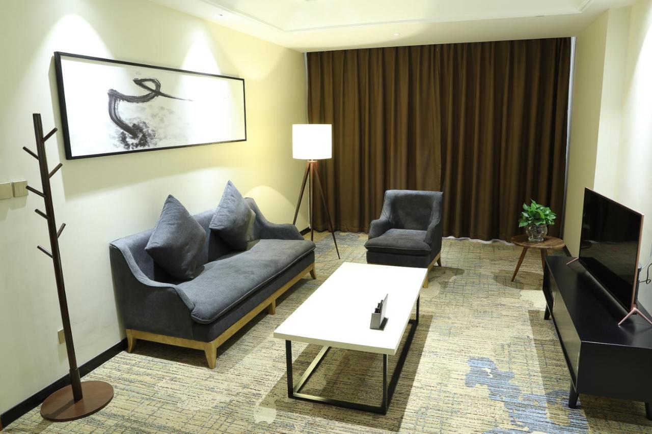 Zhi Hui Tang Feng Ze Hotel Csengtu Kültér fotó