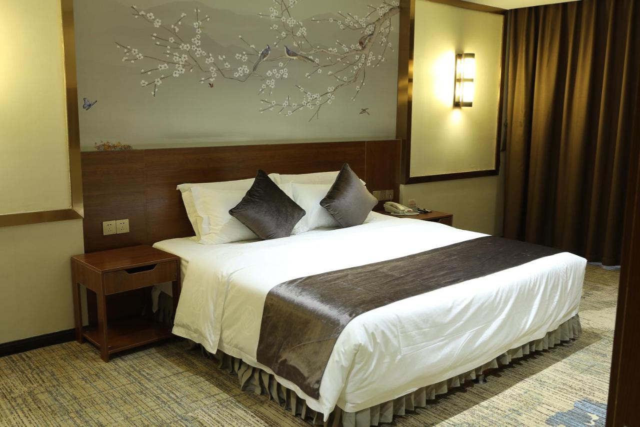 Zhi Hui Tang Feng Ze Hotel Csengtu Kültér fotó