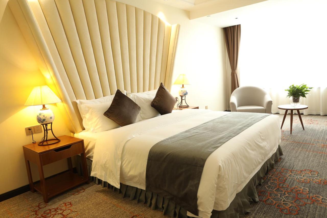 Zhi Hui Tang Feng Ze Hotel Csengtu Kültér fotó